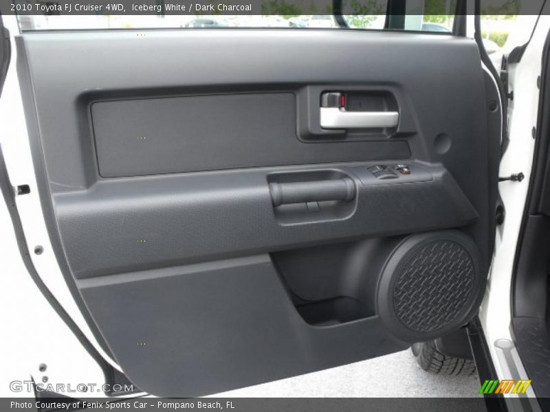 Iceberg White / Dark Charcoal 2010 Toyota FJ Cruiser 4WD