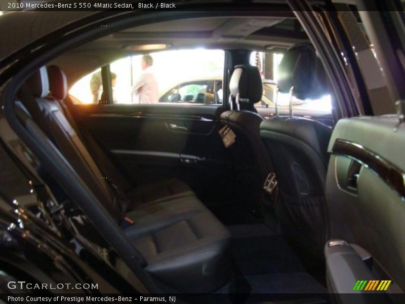 Black / Black 2010 Mercedes-Benz S 550 4Matic Sedan
