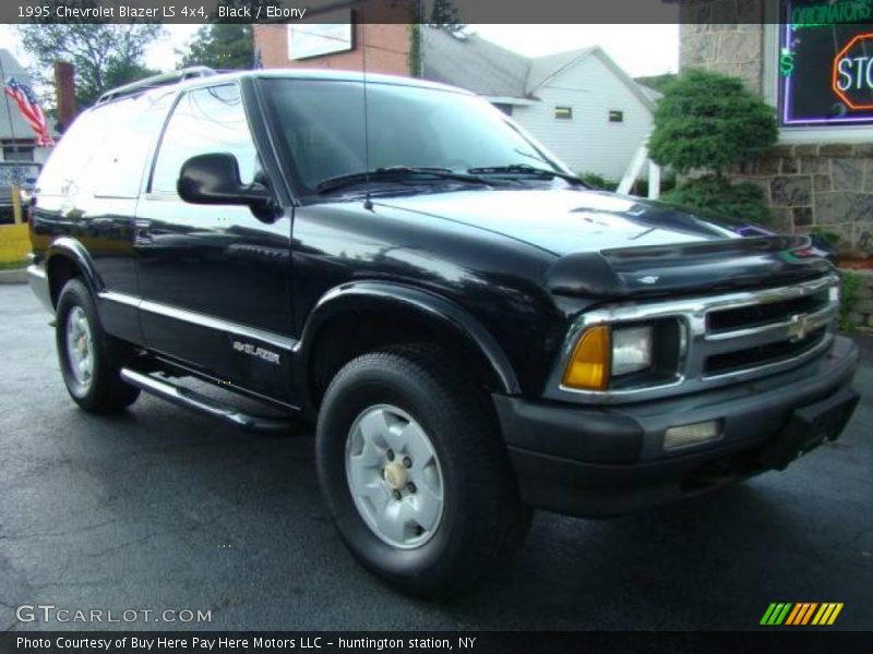 Black / Ebony 1995 Chevrolet Blazer LS 4x4