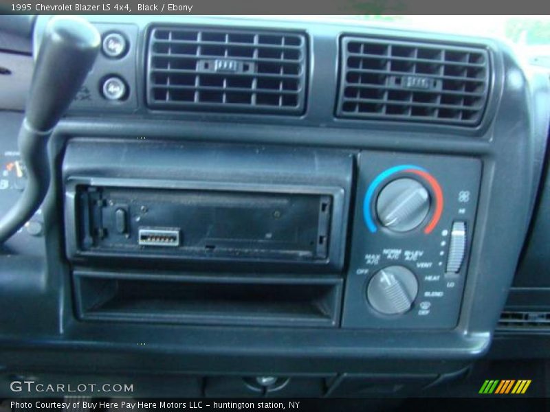 Black / Ebony 1995 Chevrolet Blazer LS 4x4