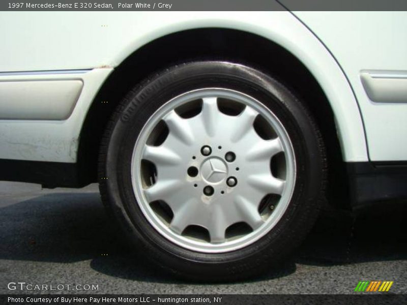 Polar White / Grey 1997 Mercedes-Benz E 320 Sedan