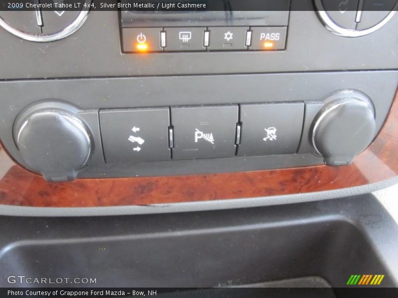 Silver Birch Metallic / Light Cashmere 2009 Chevrolet Tahoe LT 4x4