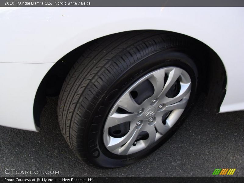 Nordic White / Beige 2010 Hyundai Elantra GLS