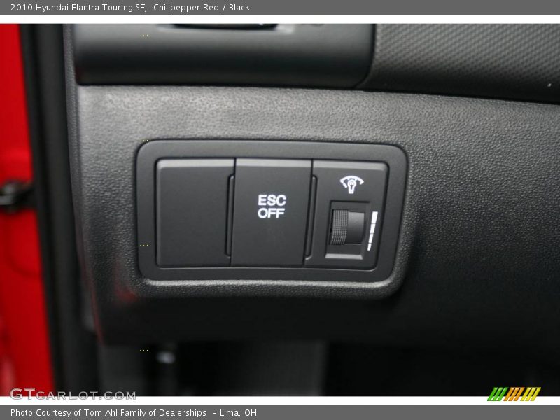 Chilipepper Red / Black 2010 Hyundai Elantra Touring SE