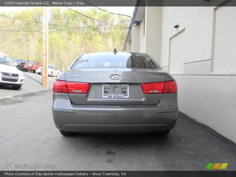 Willow Gray / Gray 2009 Hyundai Sonata GLS