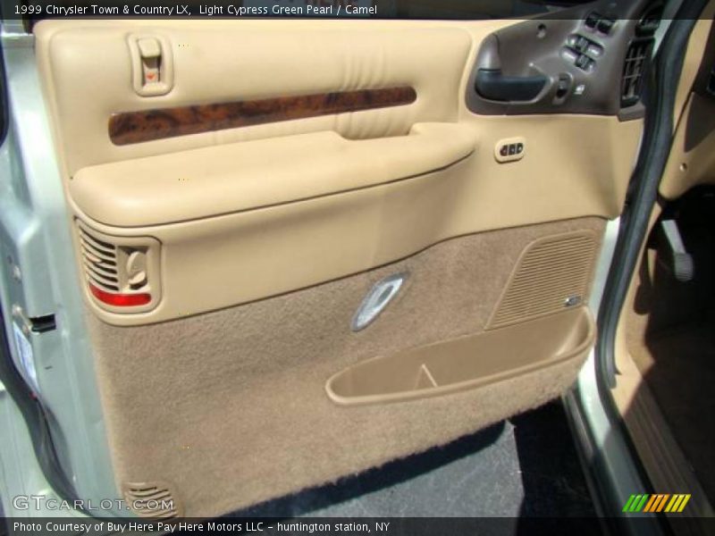 Light Cypress Green Pearl / Camel 1999 Chrysler Town & Country LX