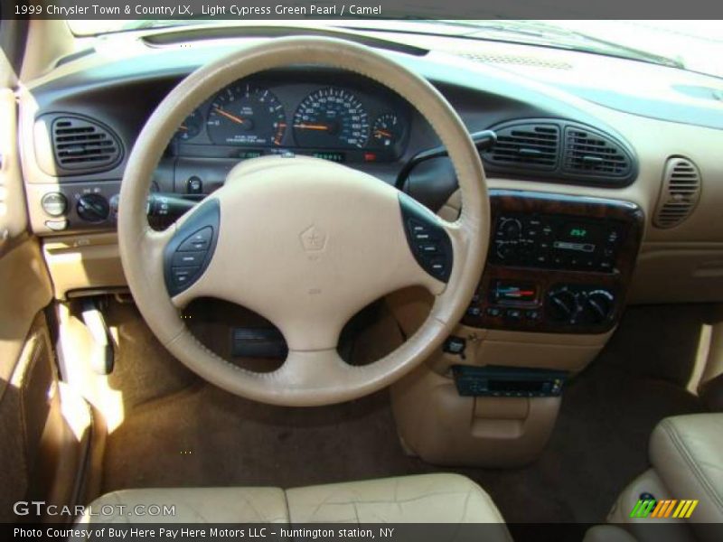 Light Cypress Green Pearl / Camel 1999 Chrysler Town & Country LX
