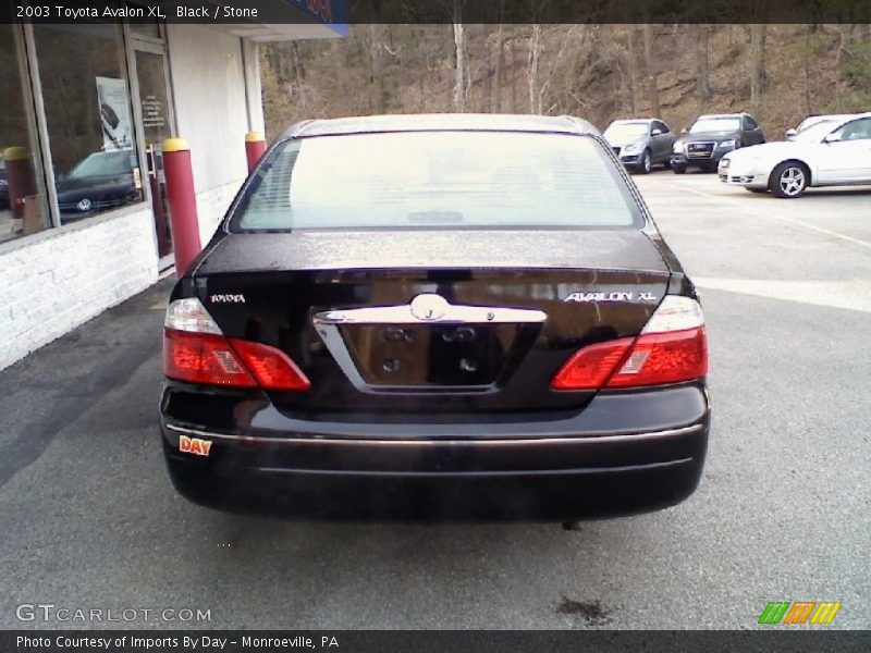 Black / Stone 2003 Toyota Avalon XL