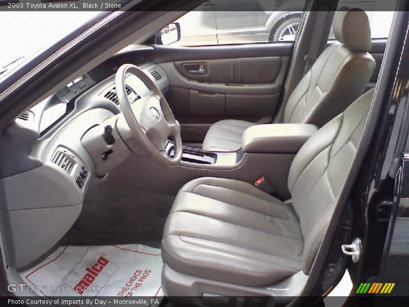 Black / Stone 2003 Toyota Avalon XL