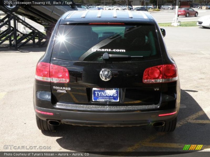 Black / Teak 2005 Volkswagen Touareg V8