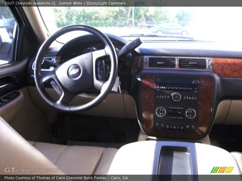 Summit White / Ebony/Light Cashmere 2007 Chevrolet Avalanche LS