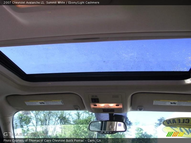 Summit White / Ebony/Light Cashmere 2007 Chevrolet Avalanche LS