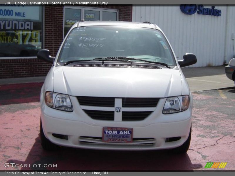 Stone White / Medium Slate Gray 2005 Dodge Caravan SXT
