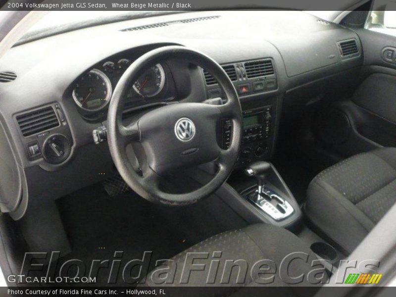 Wheat Beige Metallic / Black 2004 Volkswagen Jetta GLS Sedan