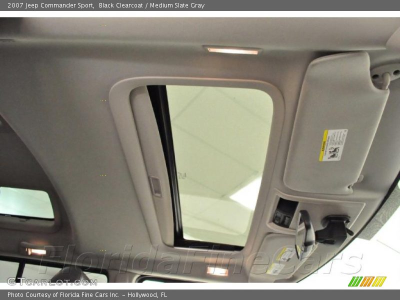 Black Clearcoat / Medium Slate Gray 2007 Jeep Commander Sport