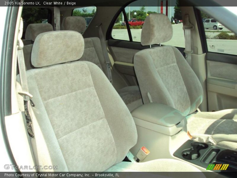 Clear White / Beige 2005 Kia Sorento LX