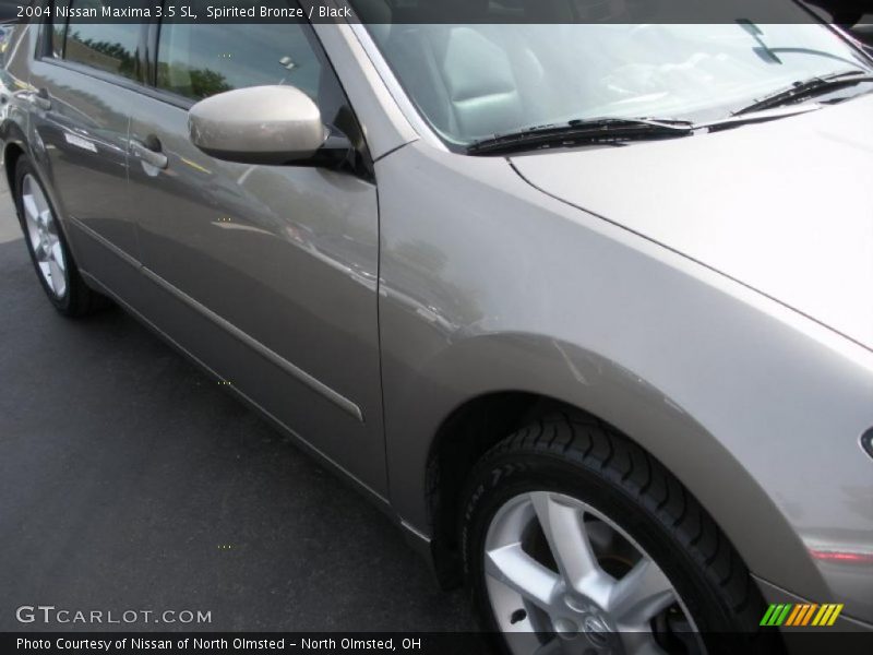 Spirited Bronze / Black 2004 Nissan Maxima 3.5 SL