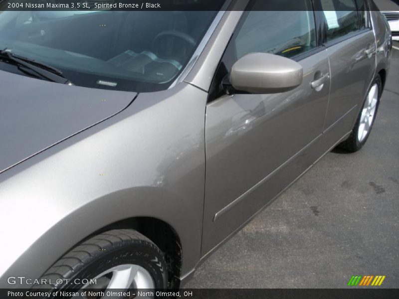 Spirited Bronze / Black 2004 Nissan Maxima 3.5 SL