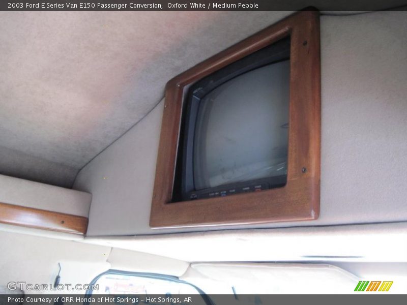 Oxford White / Medium Pebble 2003 Ford E Series Van E150 Passenger Conversion