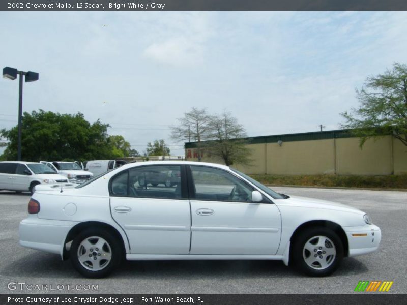 Bright White / Gray 2002 Chevrolet Malibu LS Sedan