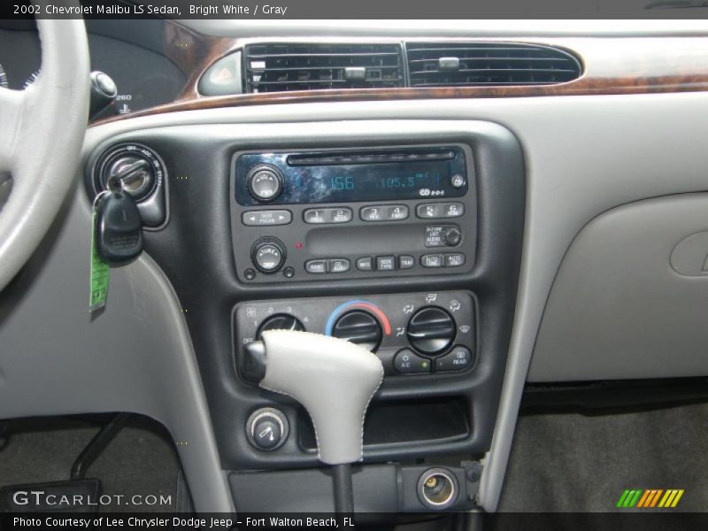 Bright White / Gray 2002 Chevrolet Malibu LS Sedan