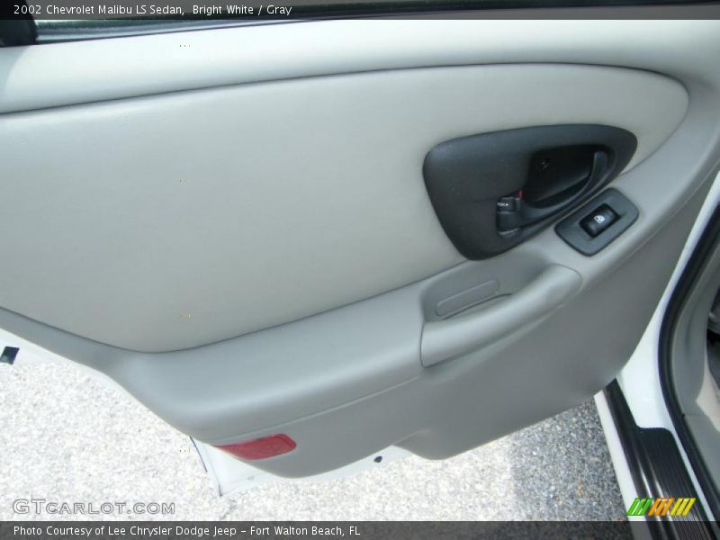 Bright White / Gray 2002 Chevrolet Malibu LS Sedan
