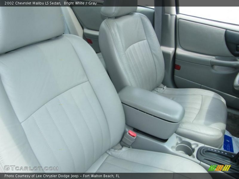 Bright White / Gray 2002 Chevrolet Malibu LS Sedan