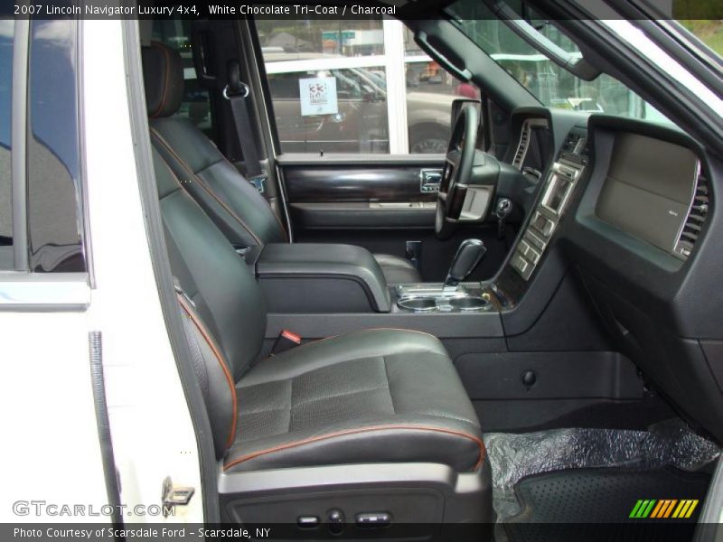 White Chocolate Tri-Coat / Charcoal 2007 Lincoln Navigator Luxury 4x4