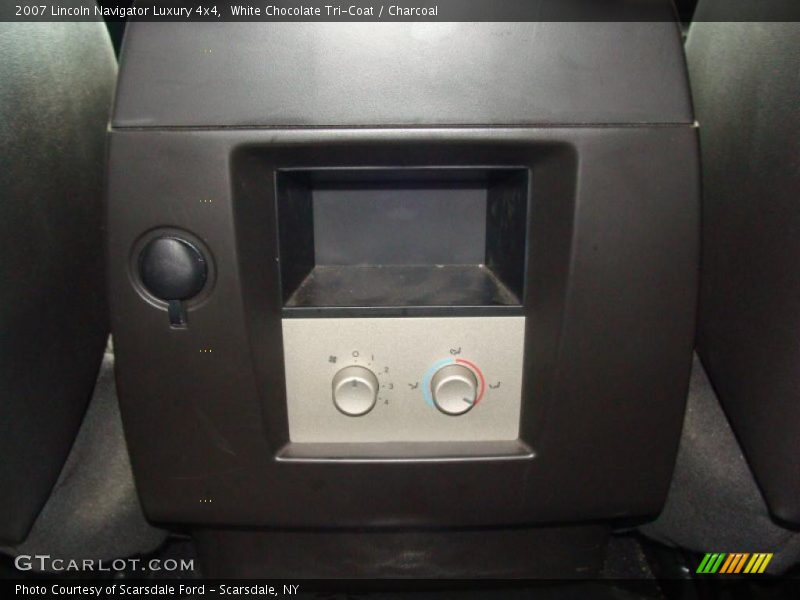 White Chocolate Tri-Coat / Charcoal 2007 Lincoln Navigator Luxury 4x4