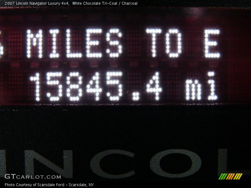 White Chocolate Tri-Coat / Charcoal 2007 Lincoln Navigator Luxury 4x4