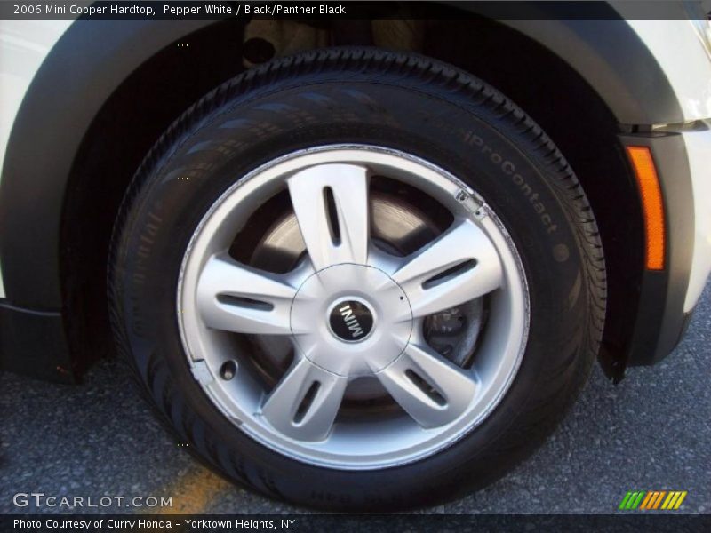 Pepper White / Black/Panther Black 2006 Mini Cooper Hardtop
