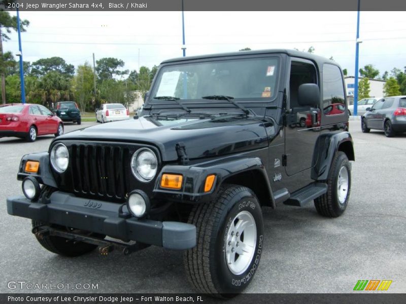 Black / Khaki 2004 Jeep Wrangler Sahara 4x4
