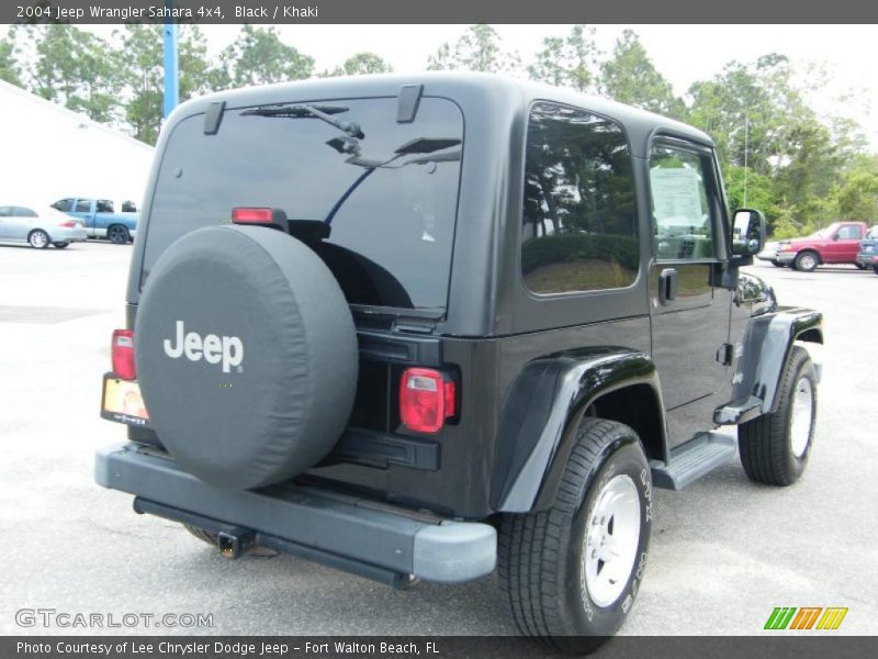 Black / Khaki 2004 Jeep Wrangler Sahara 4x4