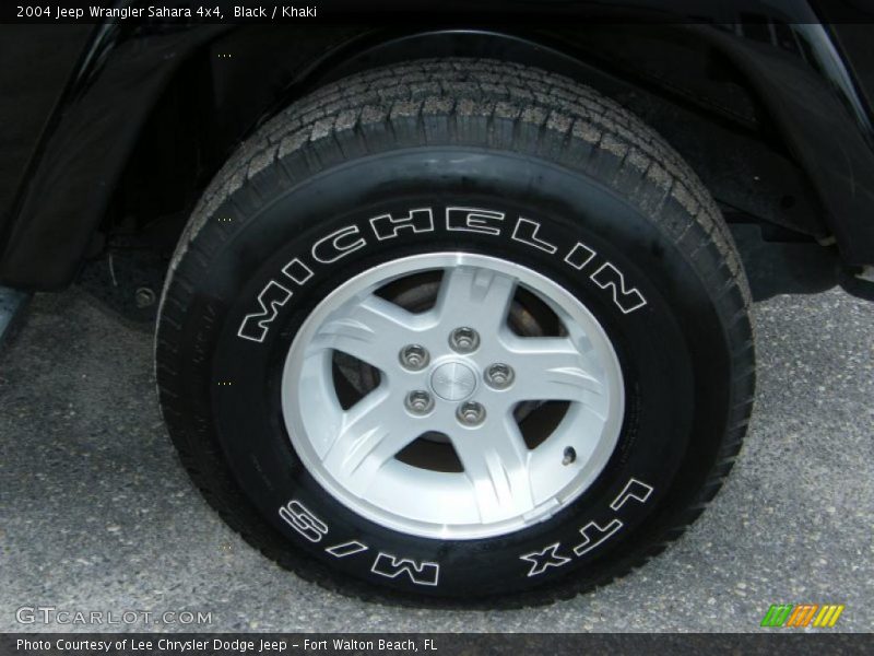 Black / Khaki 2004 Jeep Wrangler Sahara 4x4