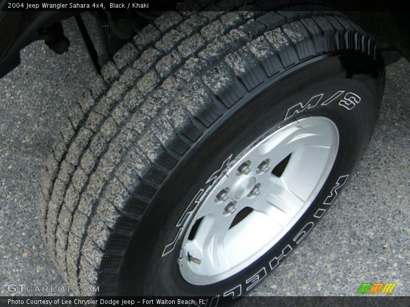 Black / Khaki 2004 Jeep Wrangler Sahara 4x4