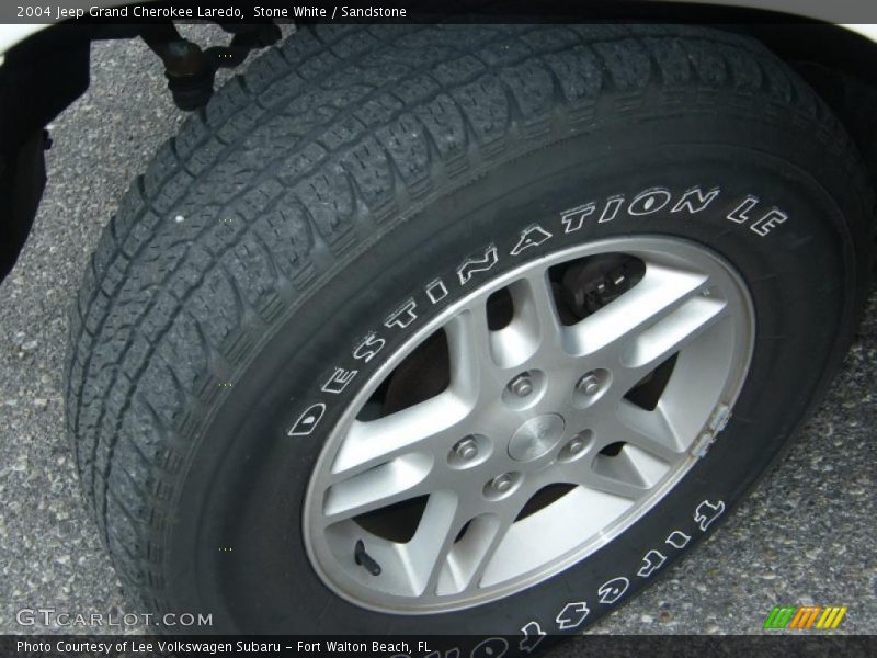 Stone White / Sandstone 2004 Jeep Grand Cherokee Laredo