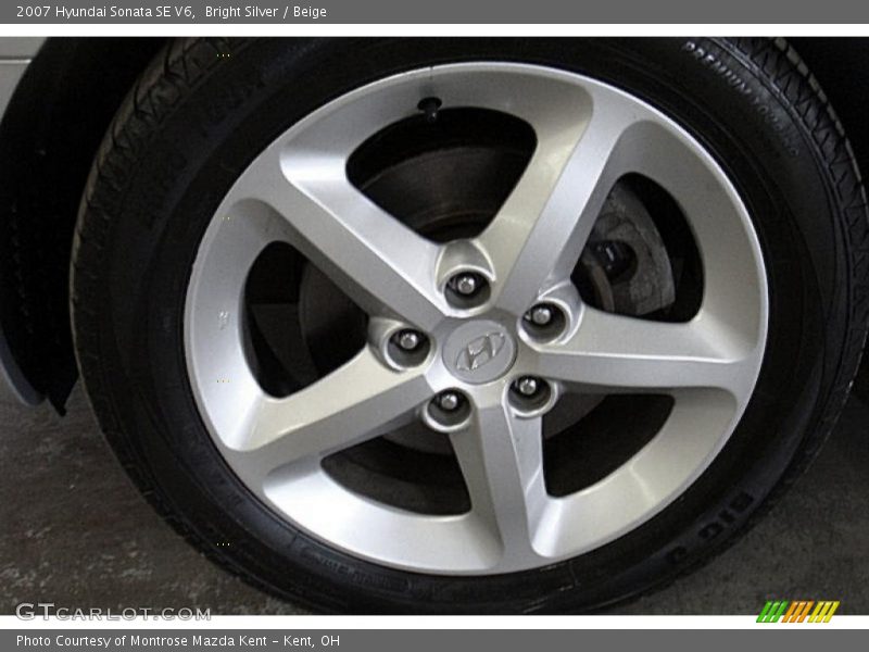 Bright Silver / Beige 2007 Hyundai Sonata SE V6