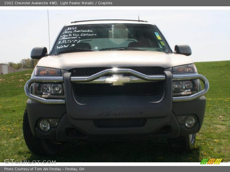 Light Pewter Metallic / Graphite 2002 Chevrolet Avalanche 4WD