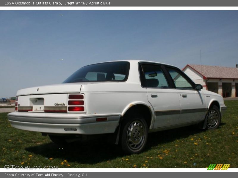 Bright White / Adriatic Blue 1994 Oldsmobile Cutlass Ciera S