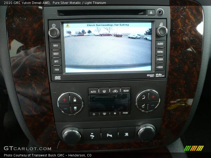 Pure Silver Metallic / Light Titanium 2010 GMC Yukon Denali AWD