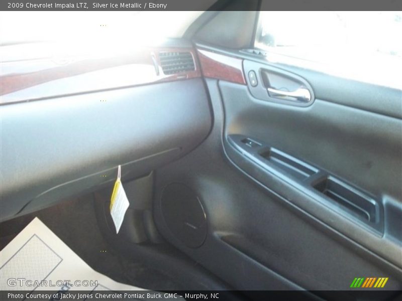 Silver Ice Metallic / Ebony 2009 Chevrolet Impala LTZ