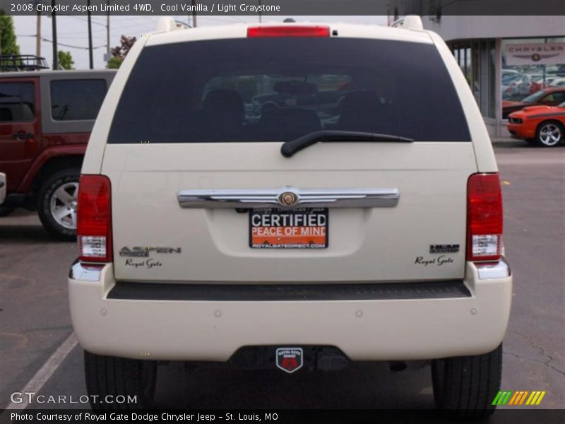 Cool Vanilla / Light Graystone 2008 Chrysler Aspen Limited 4WD