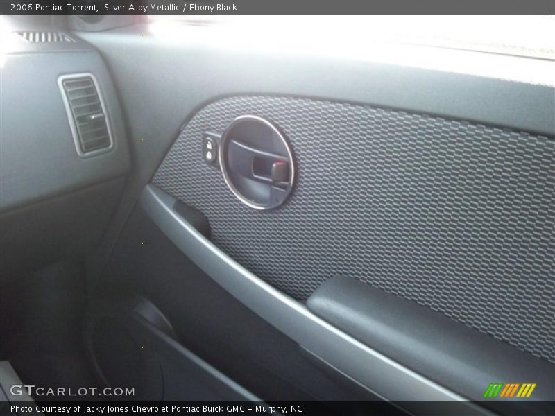 Silver Alloy Metallic / Ebony Black 2006 Pontiac Torrent