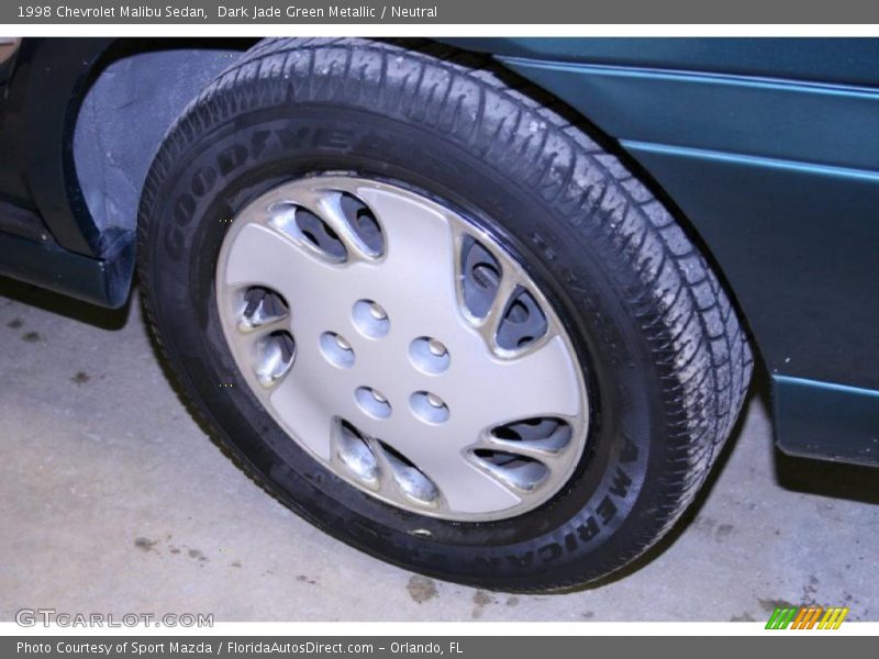 Dark Jade Green Metallic / Neutral 1998 Chevrolet Malibu Sedan