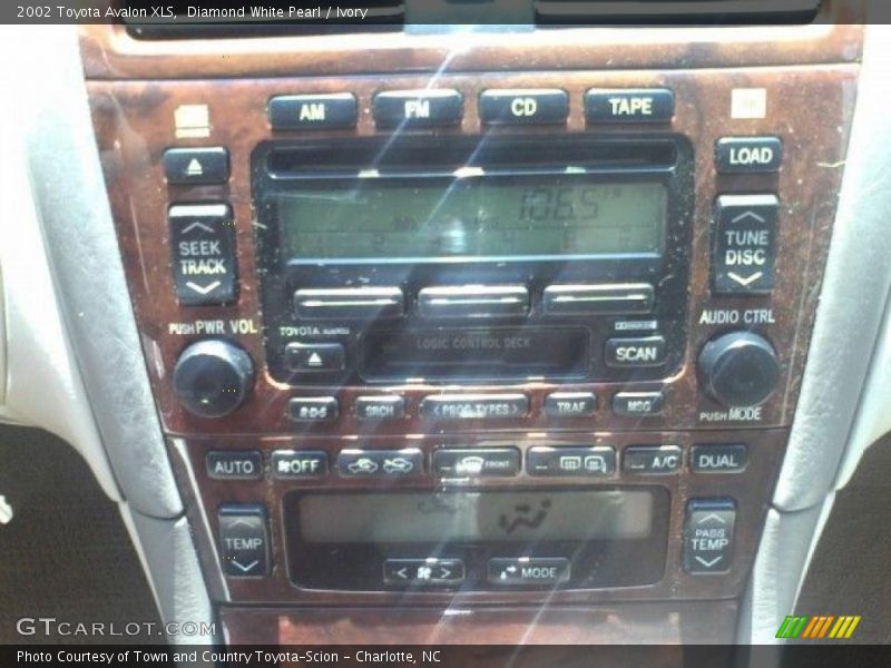 Diamond White Pearl / Ivory 2002 Toyota Avalon XLS