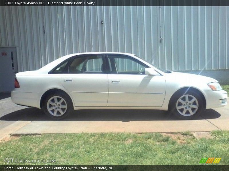 Diamond White Pearl / Ivory 2002 Toyota Avalon XLS