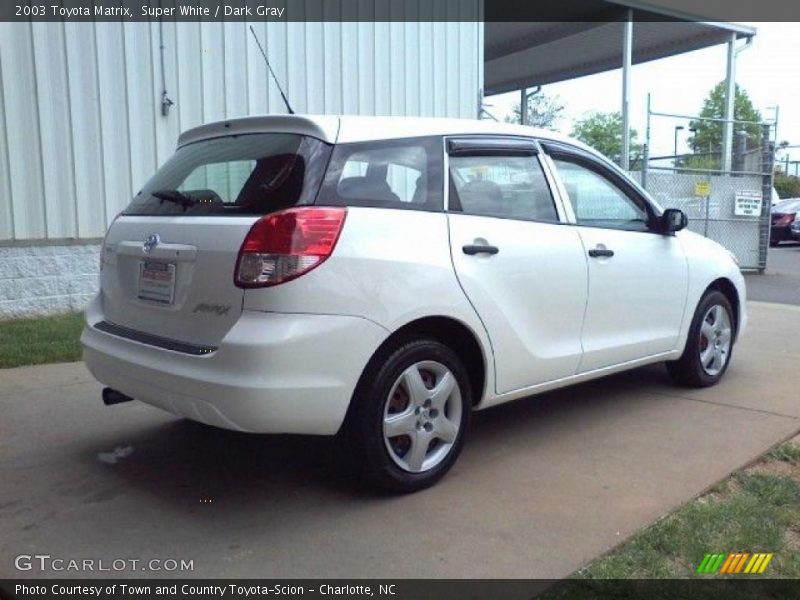 Super White / Dark Gray 2003 Toyota Matrix