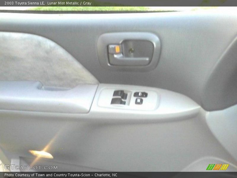Lunar Mist Metallic / Gray 2003 Toyota Sienna LE
