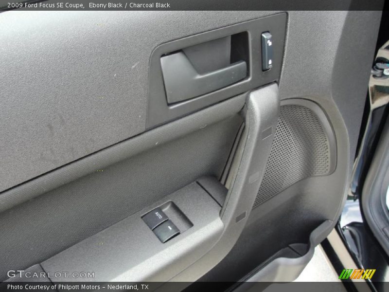 Ebony Black / Charcoal Black 2009 Ford Focus SE Coupe