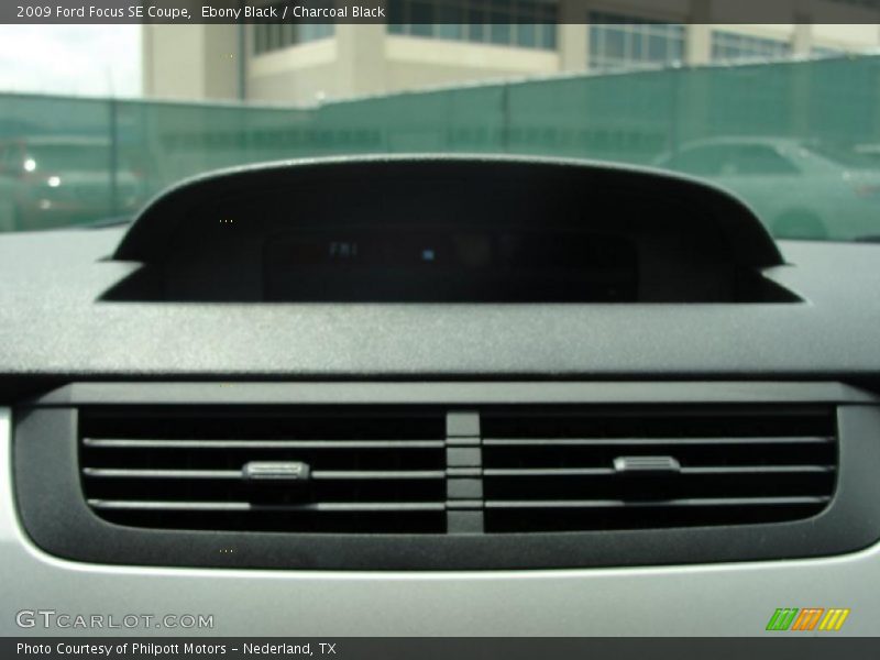 Ebony Black / Charcoal Black 2009 Ford Focus SE Coupe